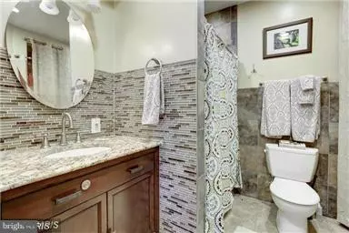 Falls Church, VA 22042,2905 STRATHMEADE ST