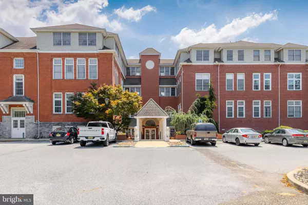 100 AURA RD #309, Clayton, NJ 08312