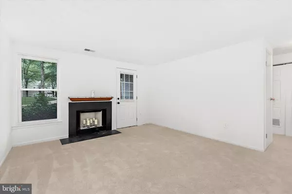 Columbia, MD 21044,5920 WATCH CHAIN WAY #5-102