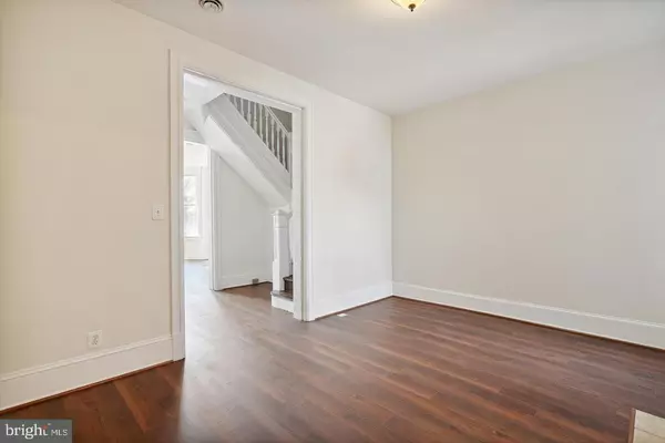 Washington, DC 20001,223 R ST NW #A