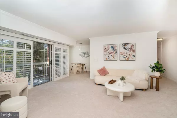 Mclean, VA 22102,1923 WILSON LN #102