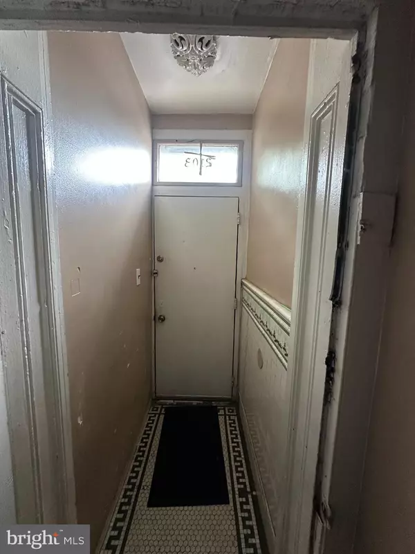Philadelphia, PA 19125,2103 E YORK ST