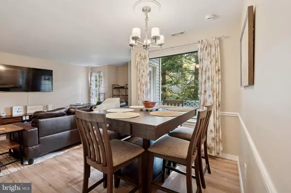 Newtown, PA 18940,407 DIAMOND DR