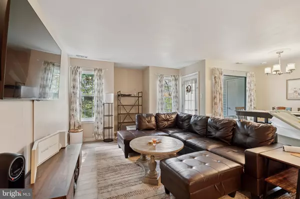 Newtown, PA 18940,407 DIAMOND DR