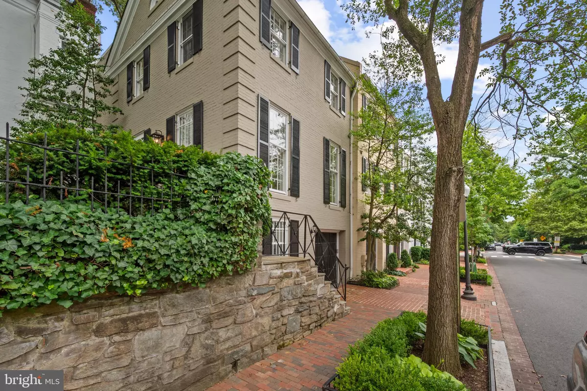 Washington, DC 20007,3312 R ST NW