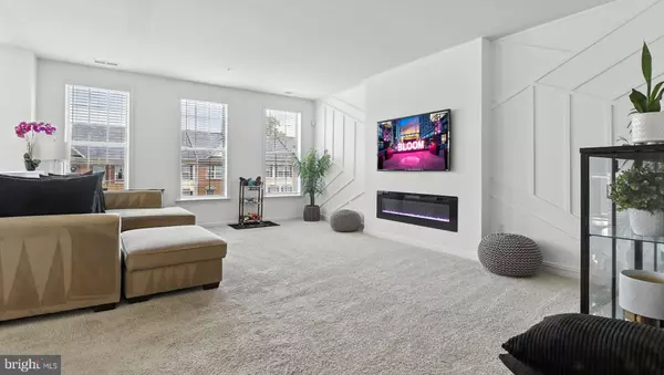 9405 GEATON PARK PL, Lanham, MD 20706