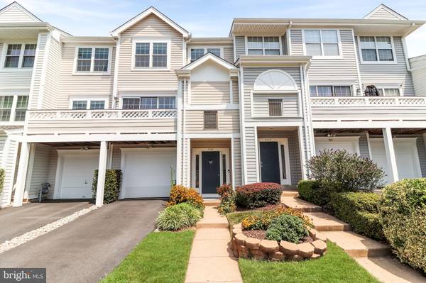 Centreville, VA 20120,5112 CASTLE HARBOR WAY #134