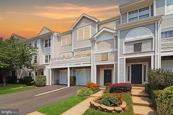 5112 CASTLE HARBOR WAY #134, Centreville, VA 20120