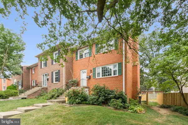 3321 SPRING LN, Falls Church, VA 22041