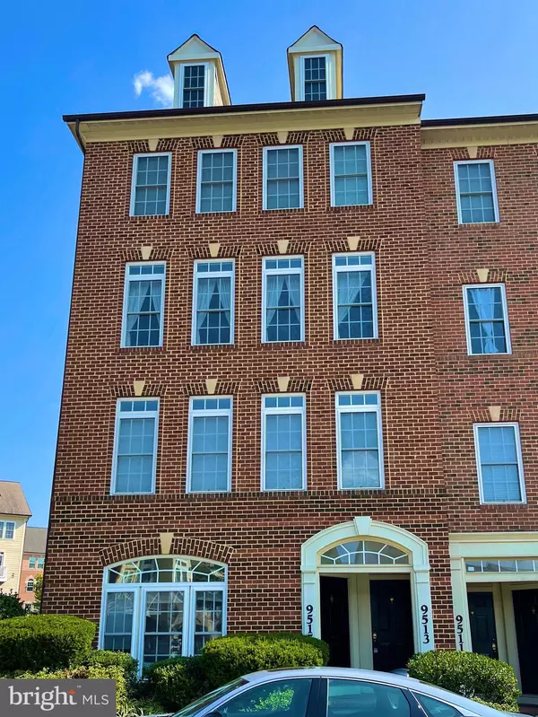 9513 KNIGHTS WALK LN #9513, Frederick, MD 21704