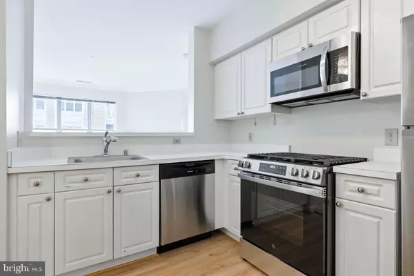 Herndon, VA 20170,12919 ALTON SQ #307