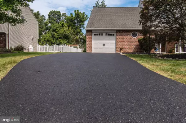 Holland, PA 18966,41 GRANT DR