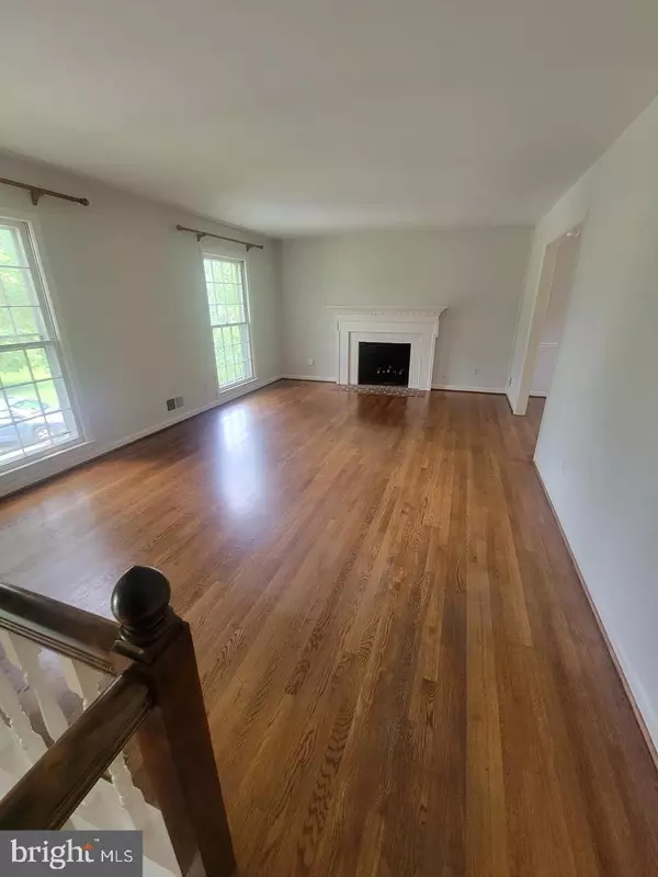 Rockville, MD 20852,7063 WOLFTREE LN