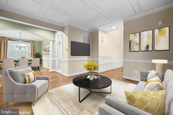 Ashburn, VA 20148,43032 LA RIVA DR