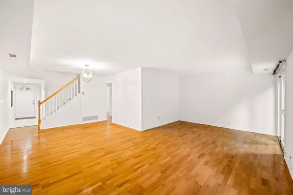Exton, PA 19341,404 WORTHINGTON DR #404