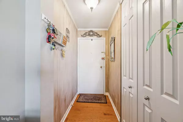 Jenkintown, PA 19046,100 WEST AVE #527-S