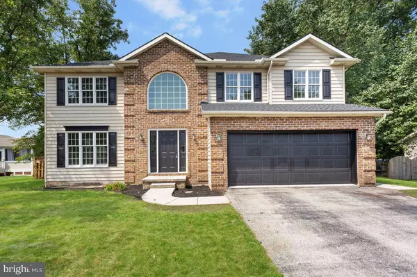 33 CHINKAPIN DR, New Oxford, PA 17350