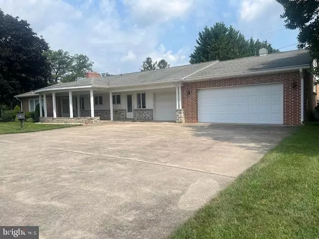 47 ROCKS RD, Fawn Grove, PA 17321