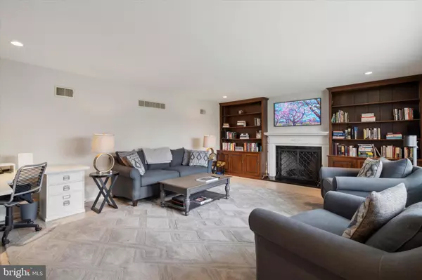 Gladwyne, PA 19035,1530 BRIAR HILL RD
