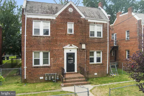 Washington, DC 20032,449 MELLON ST SE