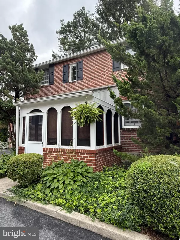 Glenolden, PA 19036,415 W GRAYS AVE