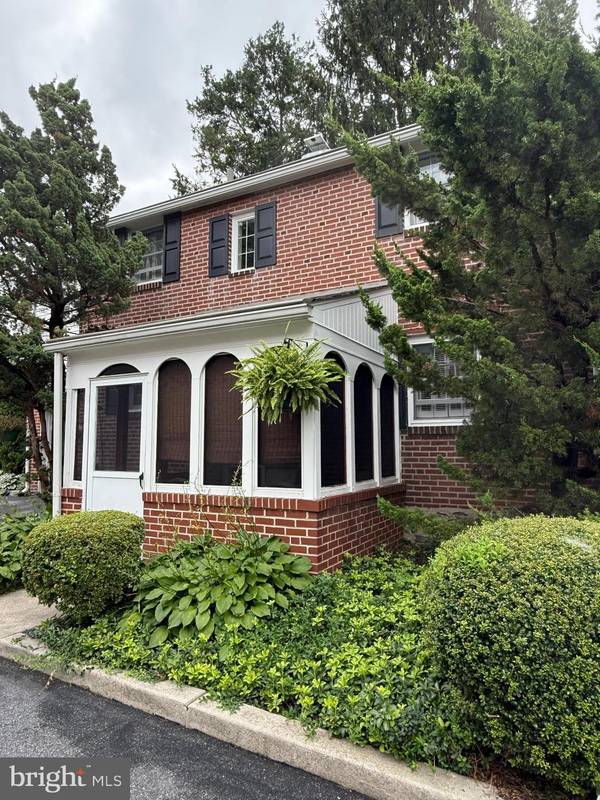 Glenolden, PA 19036,415 W GRAYS AVE