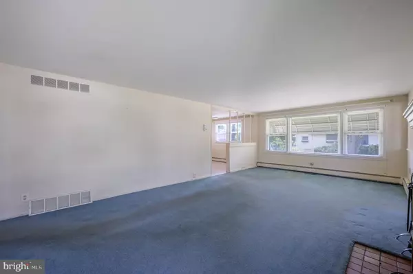 Clementon, NJ 08021,46 WATSON BLVD