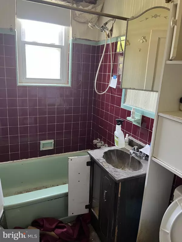 Washington, DC 20032,618 GALVESTON ST SE