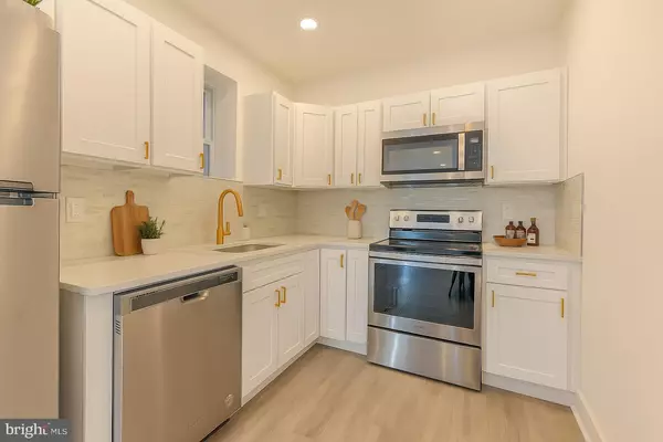 Philadelphia, PA 19133,2427 N HANCOCK ST