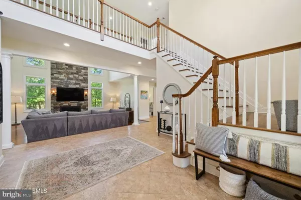 Howell, NJ 07731,4 HUMMINGBIRD CT