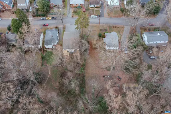 Charlottesville, VA 22903,202 RAYMOND AVE #13