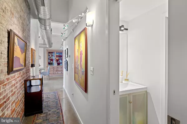 Philadelphia, PA 19123,444 N 4TH ST #219