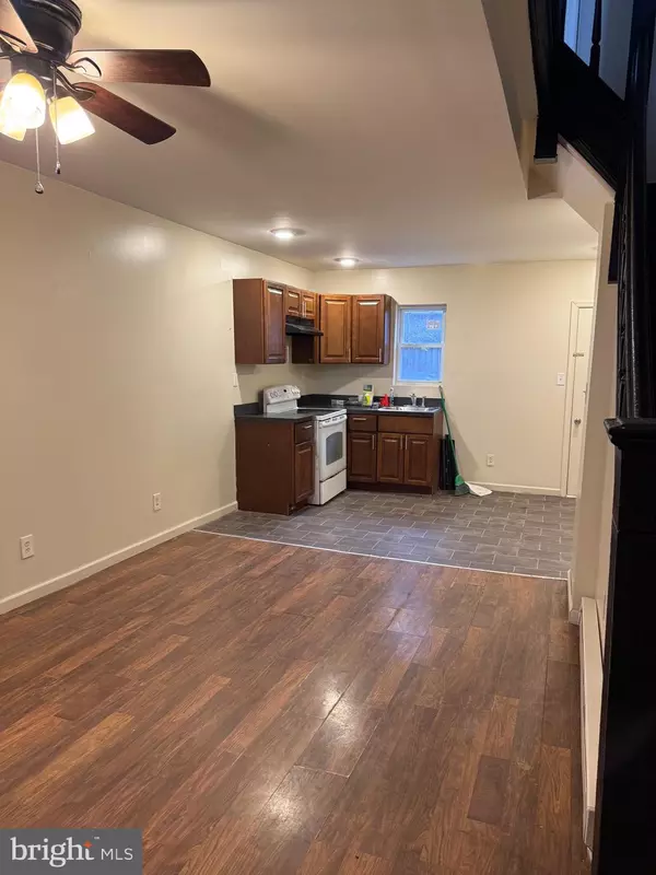 Philadelphia, PA 19134,653 E THAYER ST