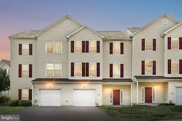 2302 SUNNY HILL CIR #2302, York, PA 17406