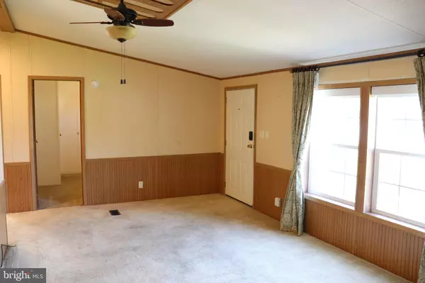 Lancaster, PA 17603,109 FALCON CT