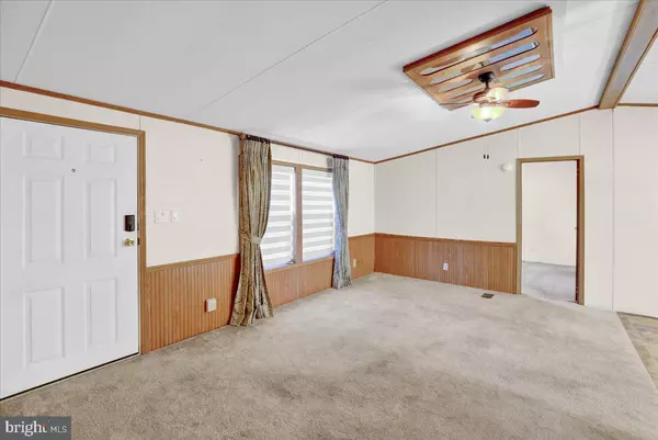 Lancaster, PA 17603,109 FALCON CT