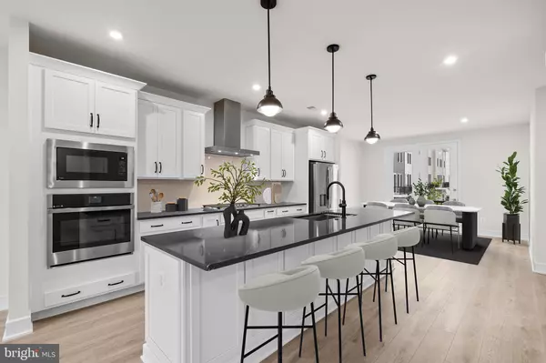 Ashburn, VA 20148,42104 PICASSO SQ