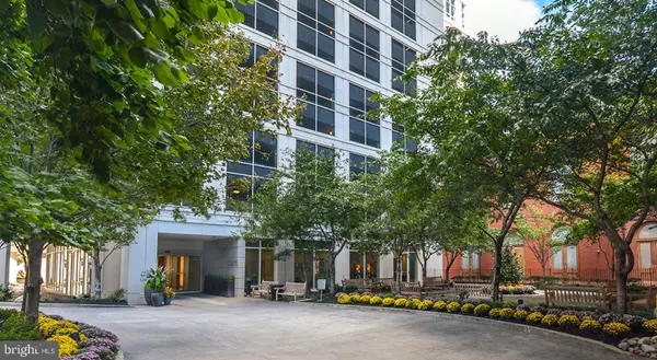 Philadelphia, PA 19106,200 W WASHINGTON SQ #1908