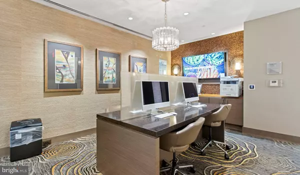 Bethesda, MD 20814,8300 WISCONSIN AVE #2B-1-404