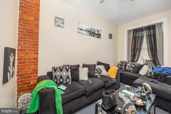 Harrisburg, PA 17102,222 HARRIS ST