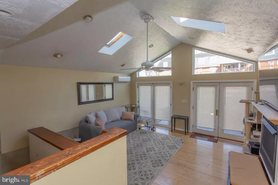 5631 UTRECHT RD, Baltimore, MD 21206