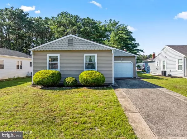 Toms River, NJ 08757,24 SELKIRK AVE