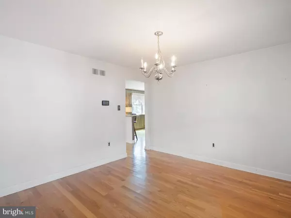 New Castle, DE 19720,23 BUNKER HILL RD