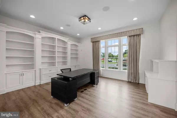 Sewell, NJ 08080,6 MEYERS CREEK CT