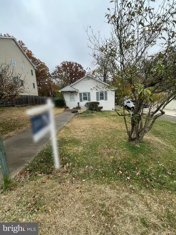 5715 MAGNOLIA LN, Falls Church, VA 22041