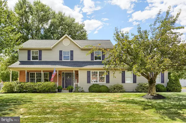5 SURREY LN, Mechanicsburg, PA 17050