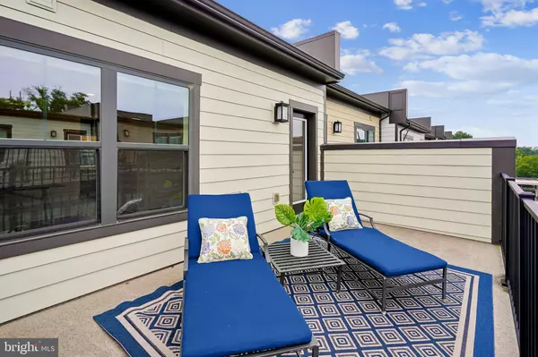 Vienna, VA 22180,205 MARKET SQ NW #15