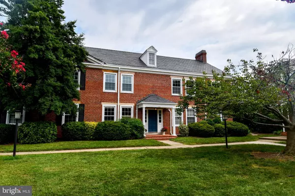 4437 S 36TH ST S #B1, Arlington, VA 22206