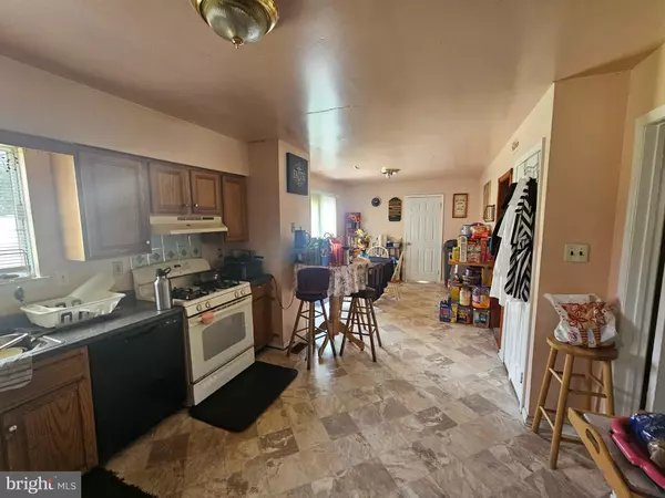 Woodbury, NJ 08096,114 CARNATION DR