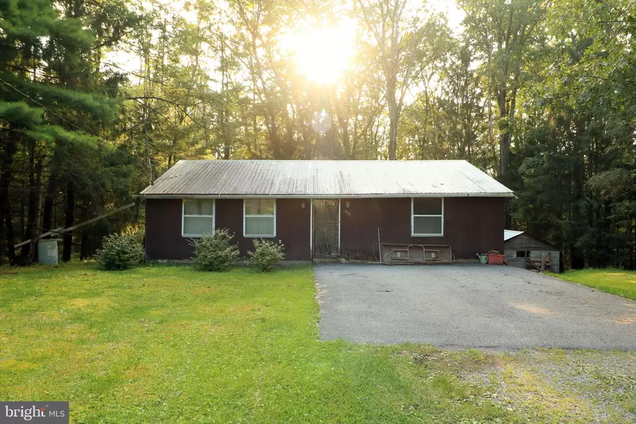 313 GREENS VALLEY RD, Centre Hall, PA 16828